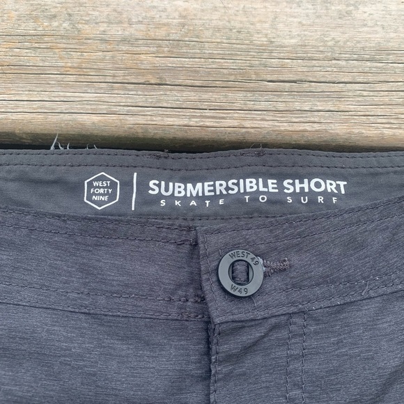 West Forty Nine Submersible Hybrid Shorts | Size 36 - Picture 2 of 7
